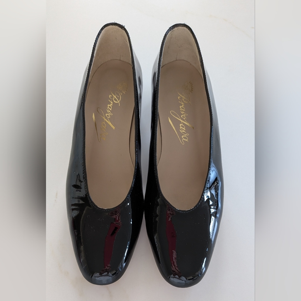 Bravo Java Handmade In Spain Gorgeous On Trend  Patent Leather 1" Heels. Size 7.
